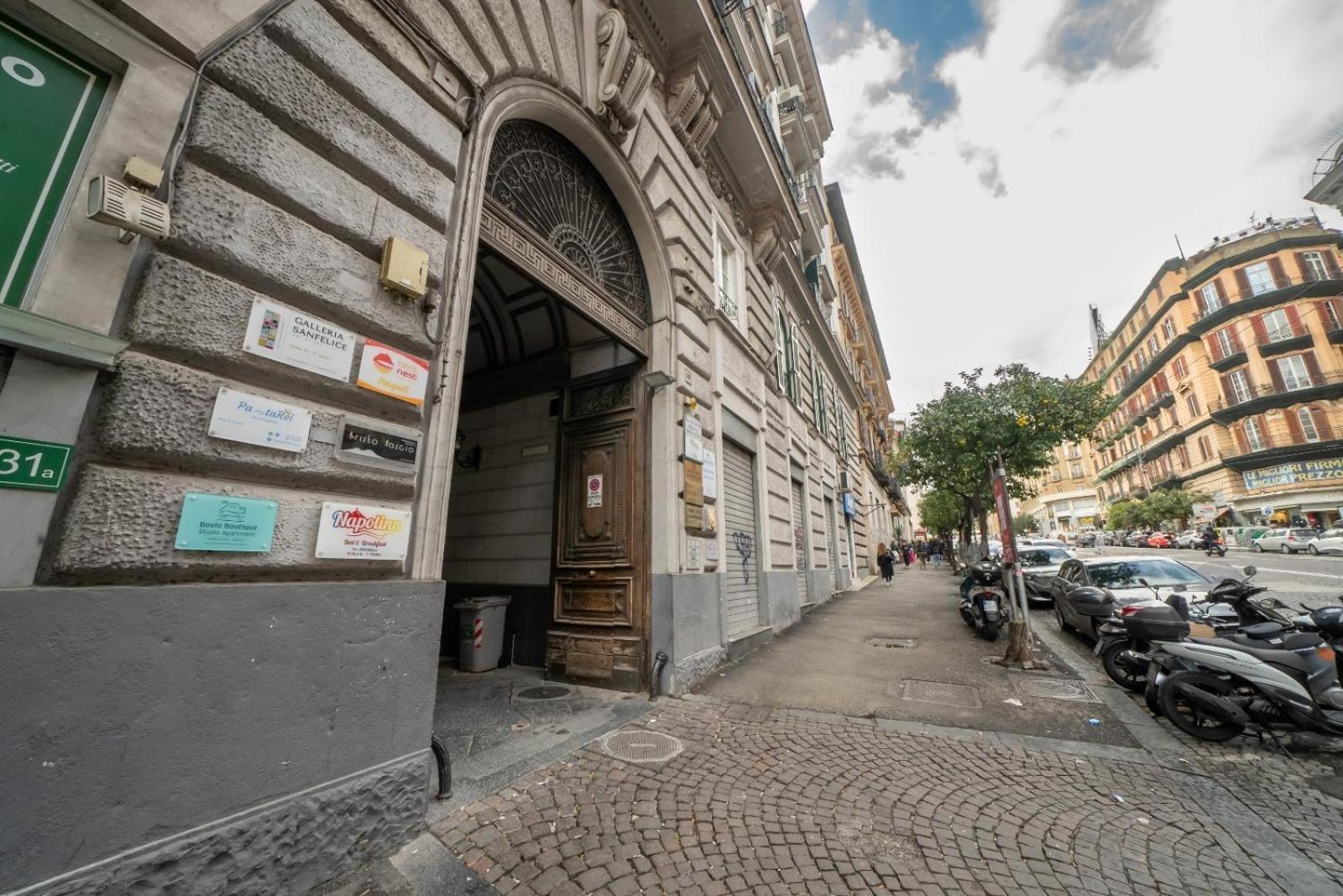 Bovio Boutique Studio Apartment Napoli Exterior foto